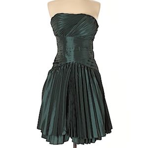 Halston heritage Sz 6 Forrest green cocktail dress